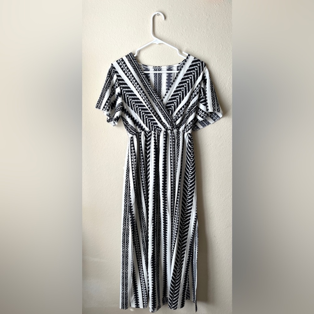 Black and White Geometric Pattern Dress